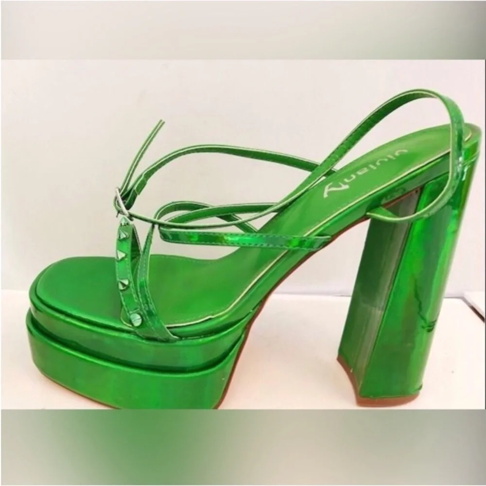 Green NWOT Vivianly Platform Strappy Heels